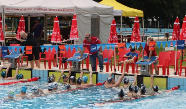 Nuoto: bottino di medaglie per la Sport Center Polisportiva